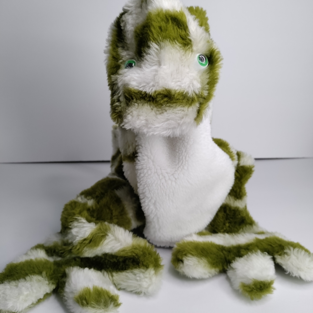 Vintage 1980 Daphne Dinosaur plush Hand Puppet, 20", movable mouth